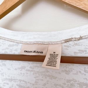DKNY T-Shirt